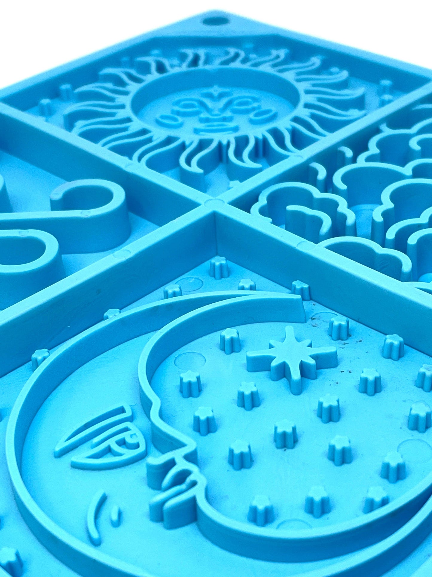 Sky Design eMat Enrichment Lick Mat: Light Blue Sky emat