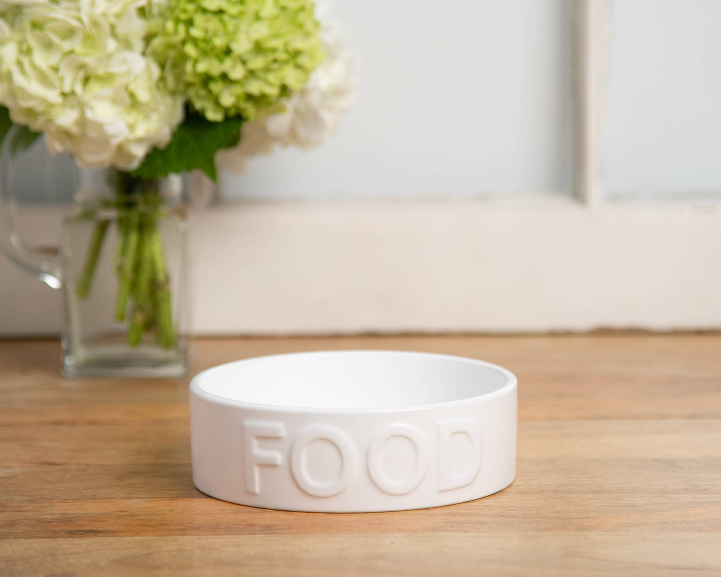 Classic Food White Pet Bowl: Medium