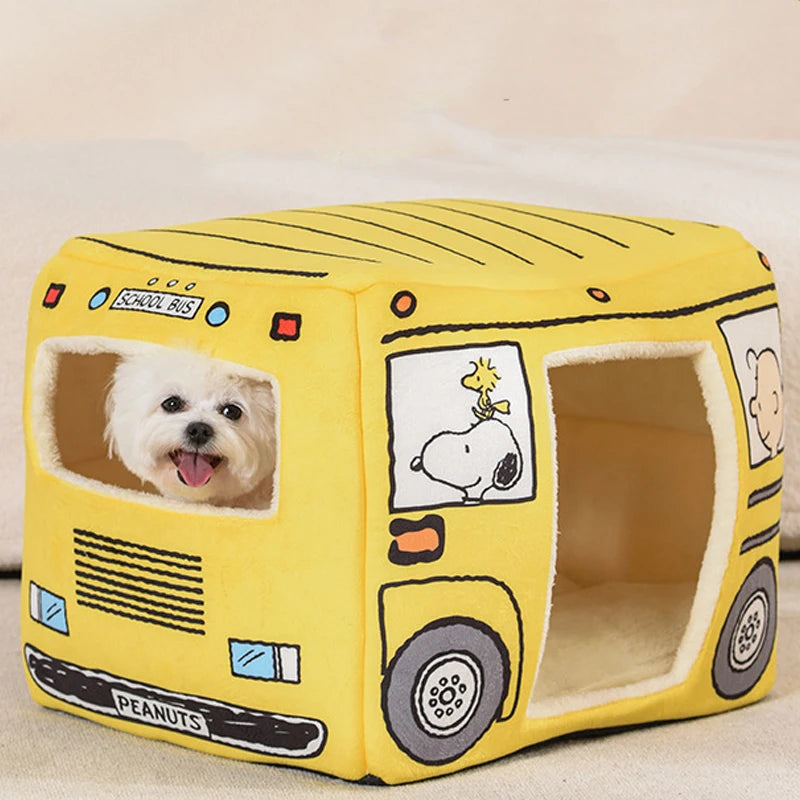 Peanuts Bus cat or small dog Nest