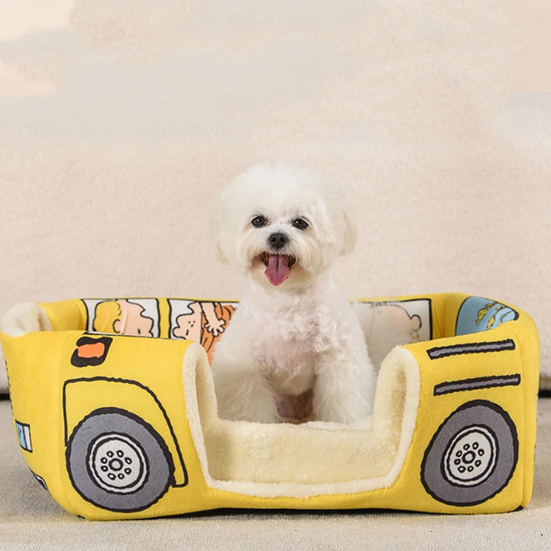 Peanuts Bus cat or small dog Nest