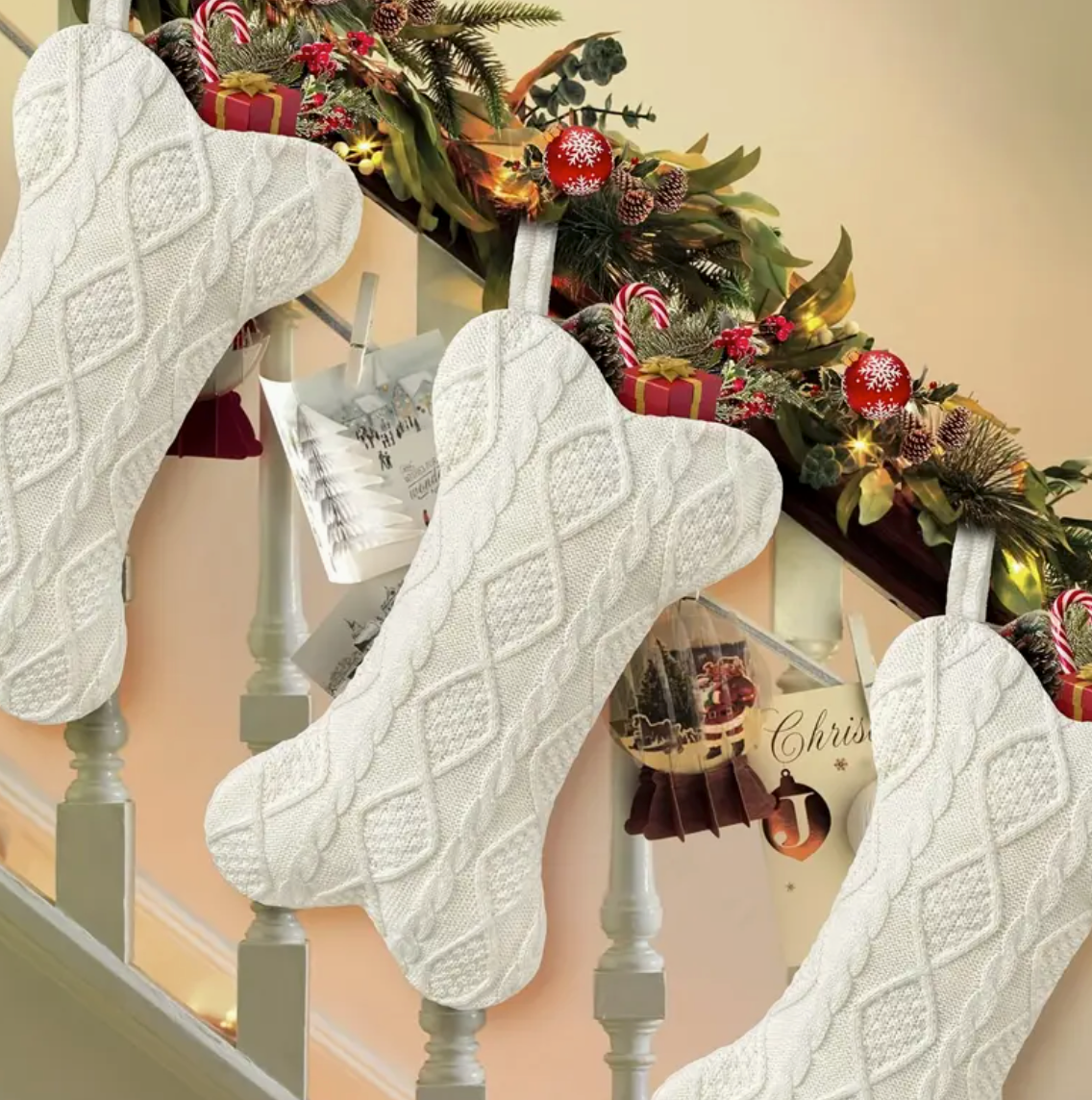 Knit bone shape stocking-White