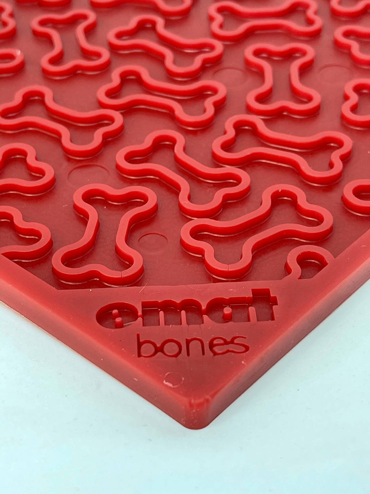 Bones Design Emat Enrichment Licking Mat: Purple Bones E-Mat